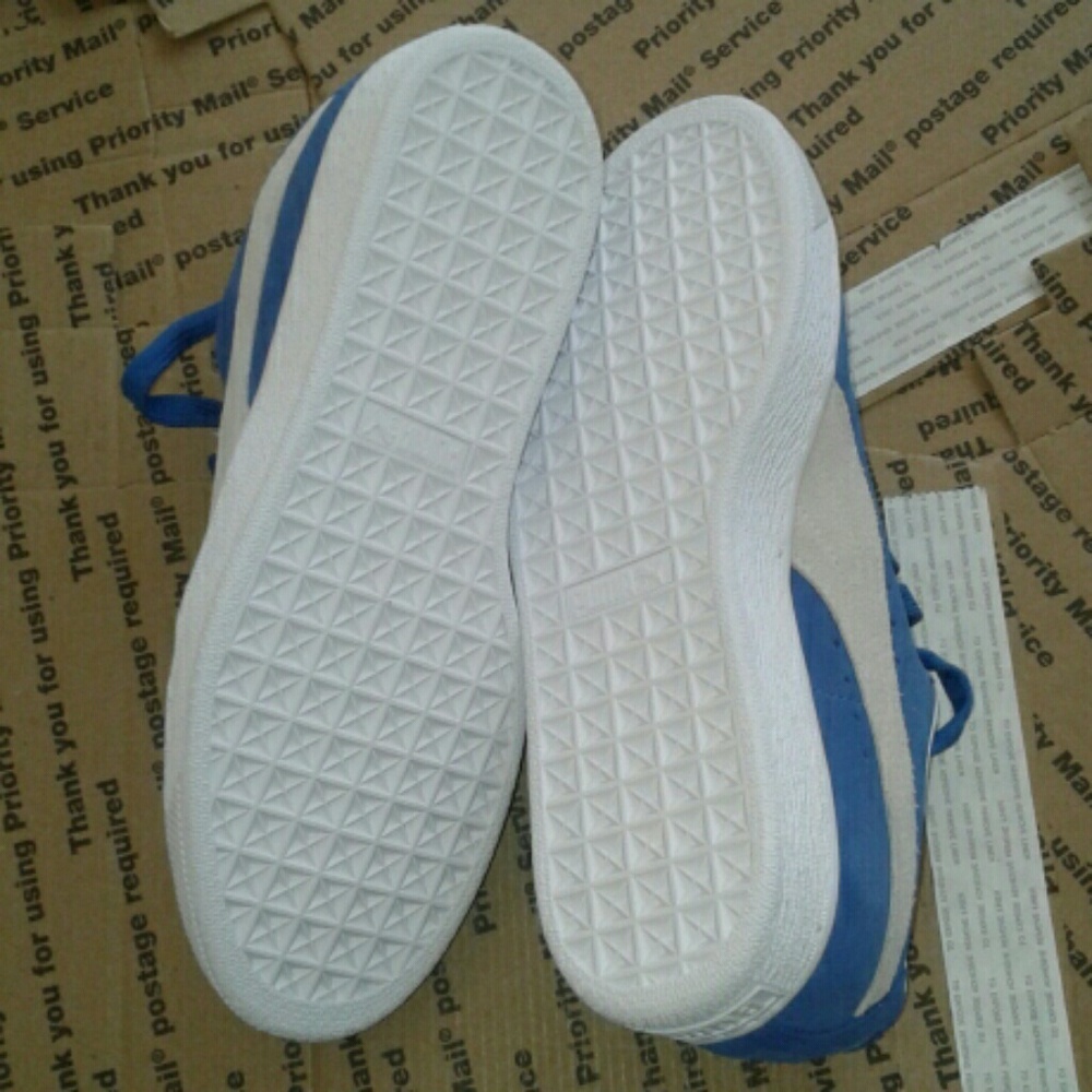 π¨ NEW Classic Suede Puma Sneakers Women size 9 - Picture 3 of 7